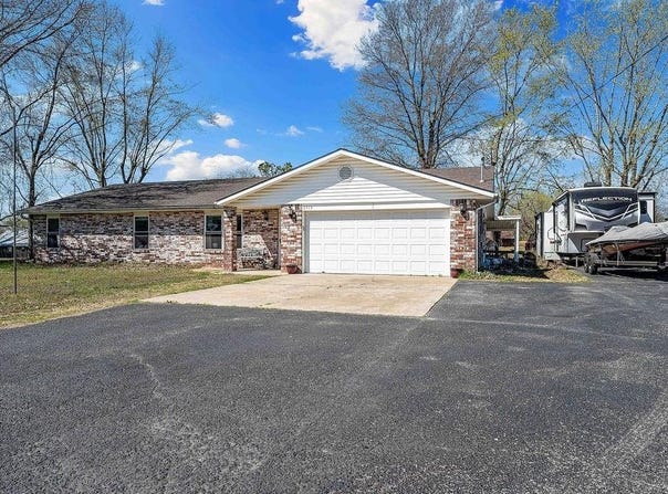3026 112  HWY, Springdale, AR 72762