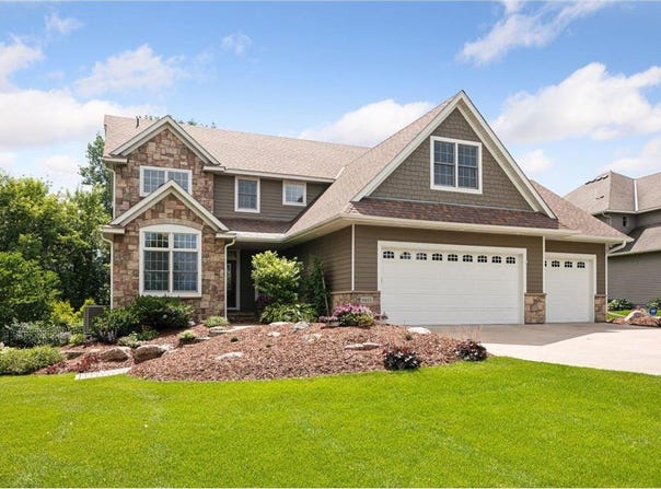8615 Kelzer Pond Drive, Victoria, MN 55386