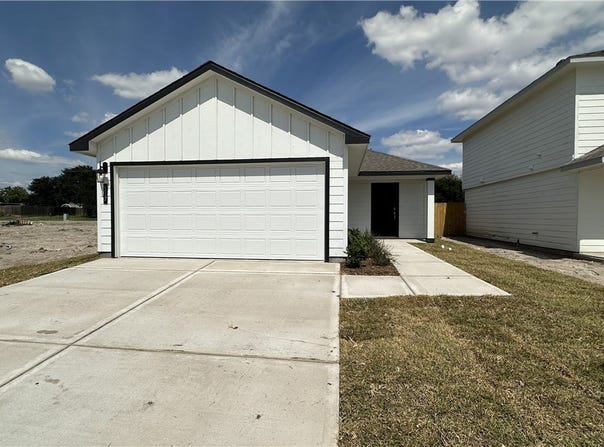517 Meansville Drive, Odem, TX 78370