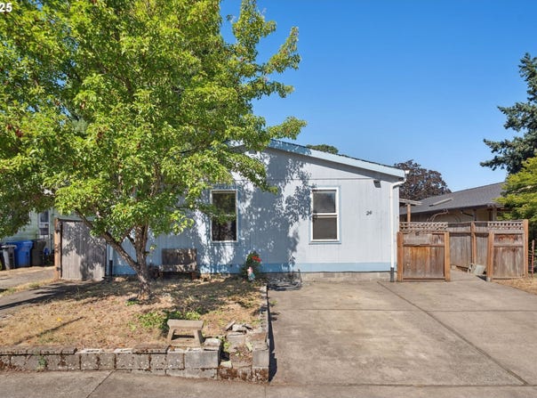 241 NW WADE ST, Estacada, OR 97023