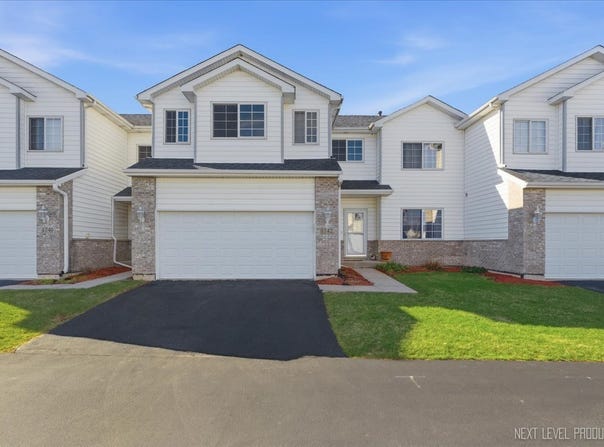 1742 Waters Edge Drive, Minooka, IL 60447