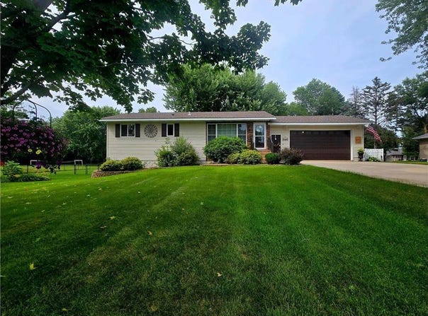 15566 241st Street, Wakefield Twp, MN 56320