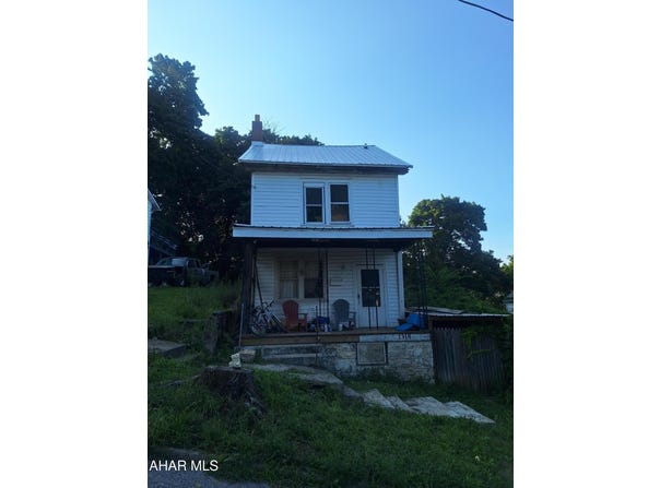 1318 14th Avenue, Altoona, PA 16601
