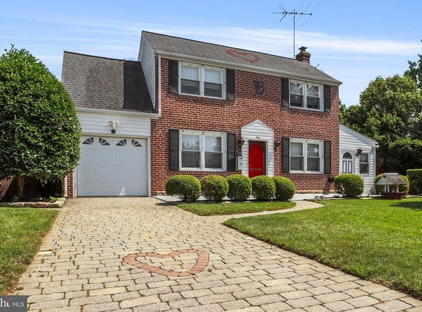 9 STRATHAVEN DR, BROOMALL, PA 19008