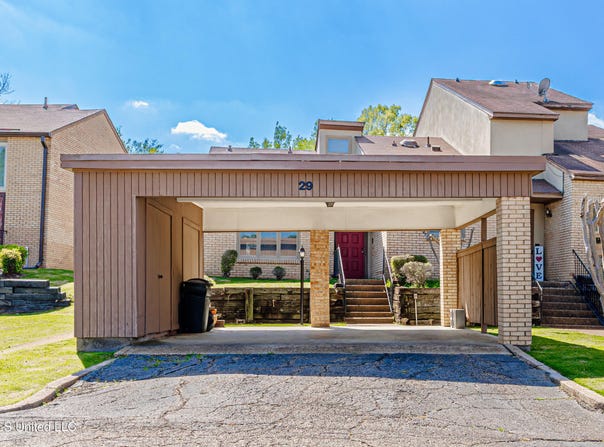 29 Park Crest Place, Jackson, MS 39211