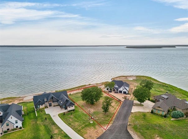 1548 Shoreline Dr, Mabank, TX 75143