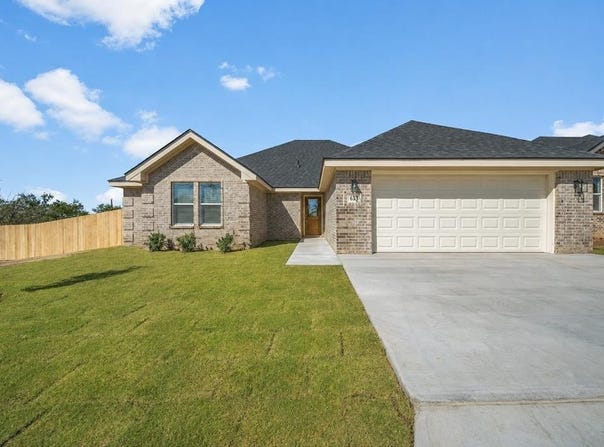 613 Ridgeroad Dr, Big Spring, TX 79720