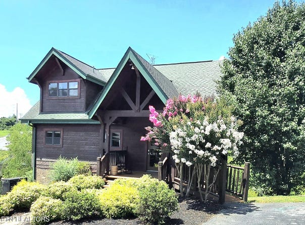 905 McMakin Way, Pigeon Forge, TN 37863