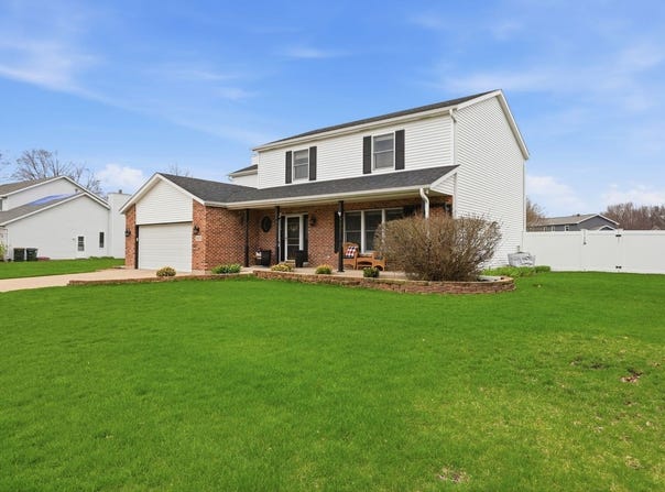 24821 S River Trail, Channahon, IL 60410