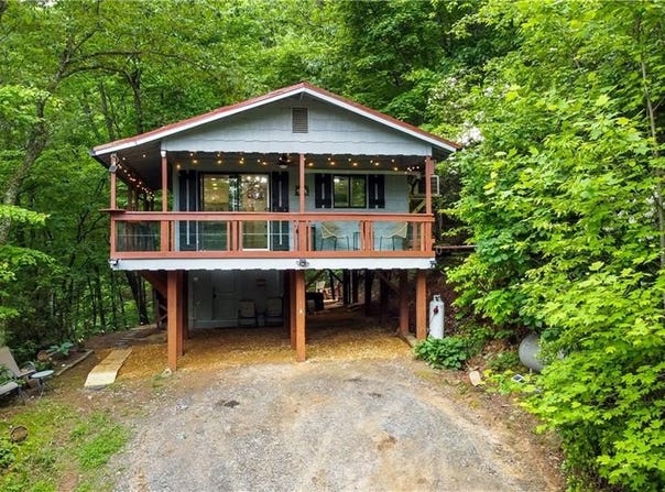 338 Canter Court, Ellijay, GA 30540