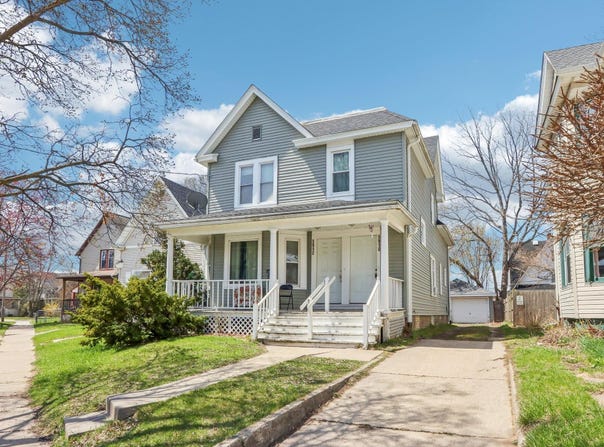 5910 19th Ave, Kenosha, WI 53140