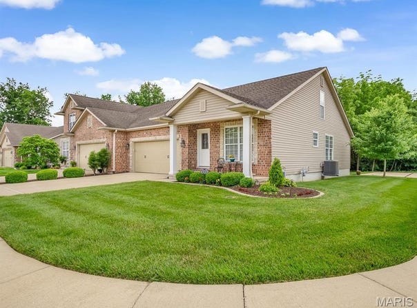928 Alecia Drive, Waterloo, IL 62298