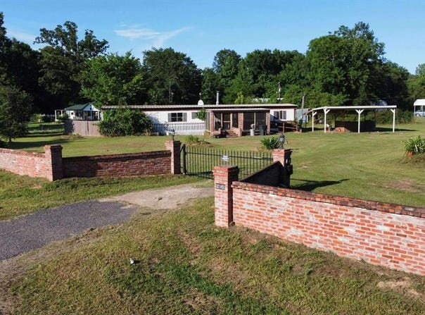 9830 Esthlyn Street, Keithville, LA 71047