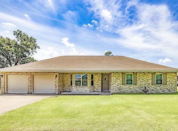 1402 Julia St, Thibodaux, LA 70301