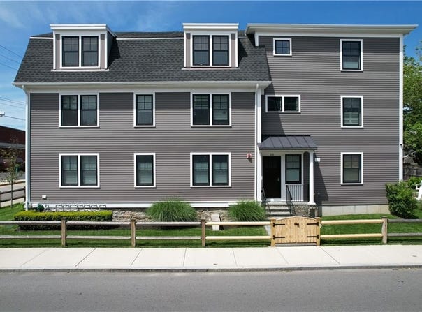 20 E Bowery Street, Newport, RI 02840