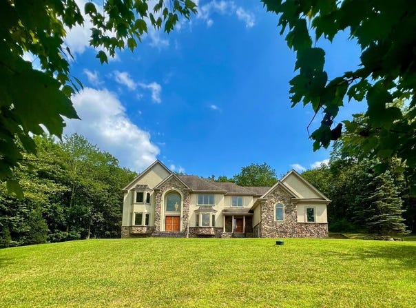 707 Kennedy Court, East Stroudsburg, PA 18301