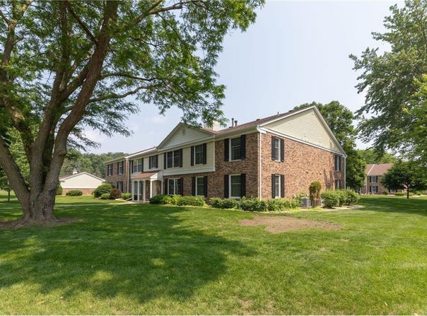 2051 Carriage Drive SW, Rochester, MN 55902