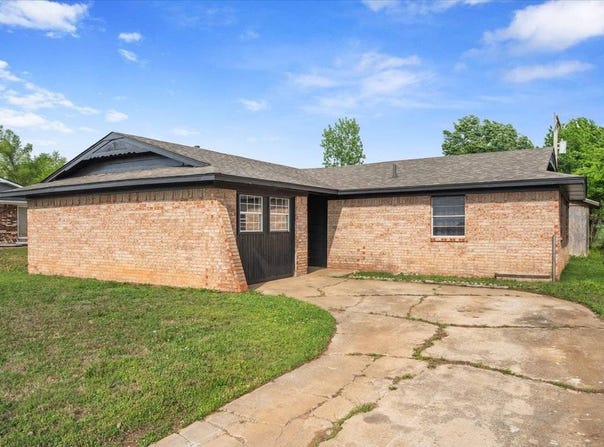 231 S 5th Ave, Stroud, OK 74079
