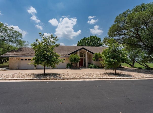 2704 Aurora, Horseshoe Bay, TX 78657