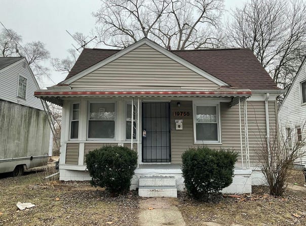 19758 Greenview Avenue, Detroit, MI 48219