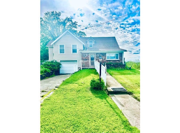 1025 Fairmont Pike Road, Wheeling, WV 26003