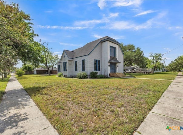 811 Terrell Street, Cuero, TX 77954
