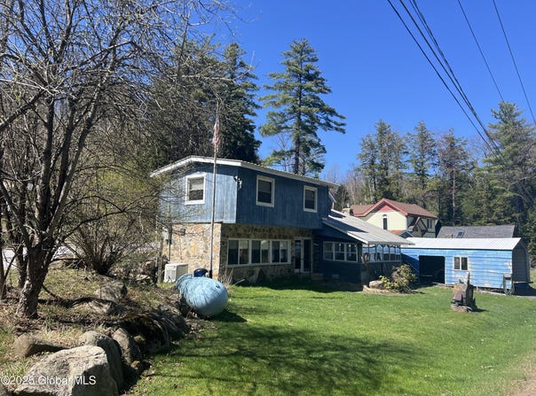 1609 N SHORE Road, Day, NY 12835