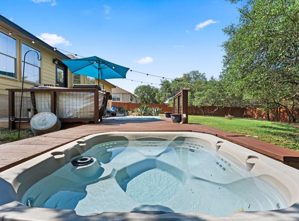 202 Dunkeld DR, Spicewood, TX 78669