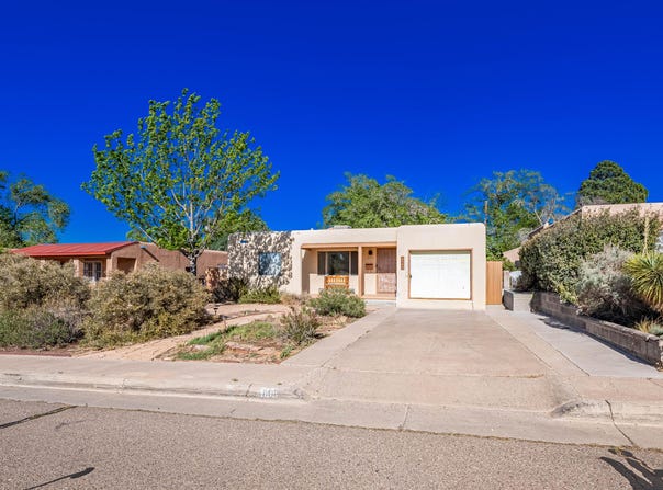 1808 Bryn Mawr Drive NE, Albuquerque, NM 87106