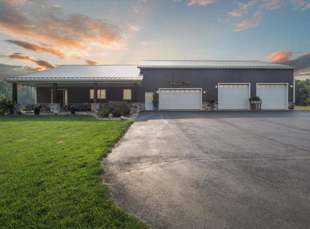 70574 N Driftwood, Edwardsburg, MI 49112
