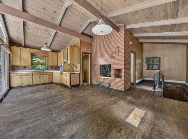 61 Turkey Hill Road, Newport, NH 03773