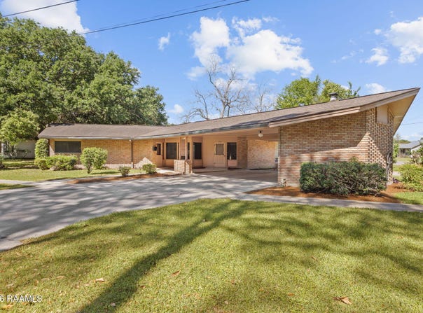210 N Church Avenue, Kaplan, LA 70548