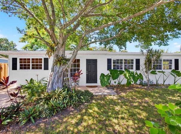 1007 W Hawie Street, Jupiter, FL 33458