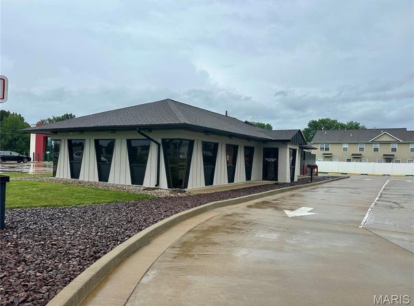 12571 State Route 143, Highland, IL 62249