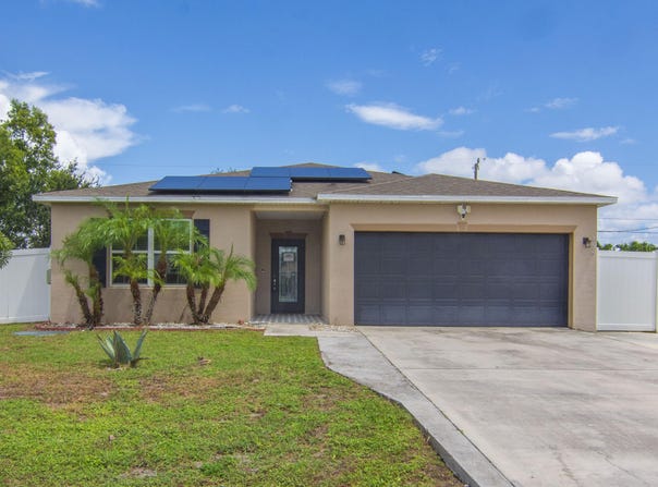 5278 NW North Macedo Boulevard, Port Saint Lucie, FL 34983
