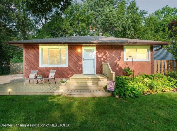 5928 Rolfe Road, Lansing, MI 48911
