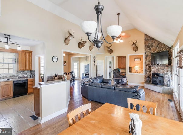 6713 BENS LANE, HURLOCK, MD 21643
