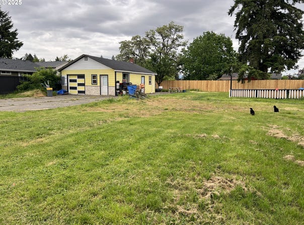 2305 CARLSON RD, Vancouver, WA 98661
