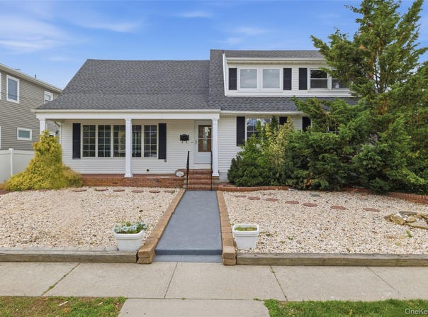 4146 new york Avenue, Island Park, NY 11558