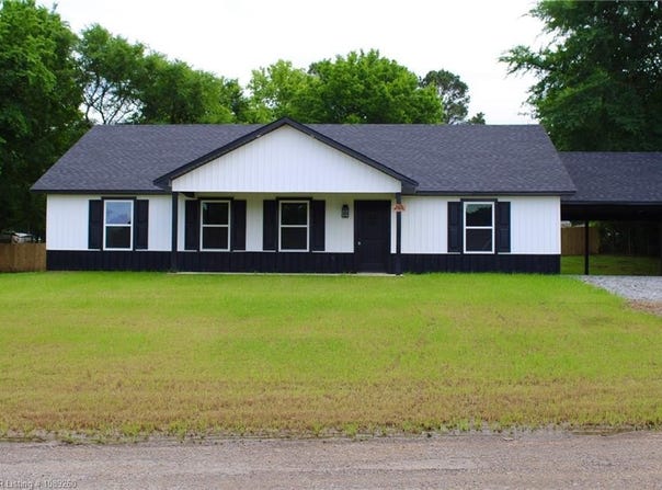 21415 W 6th, Howe, OK 74940