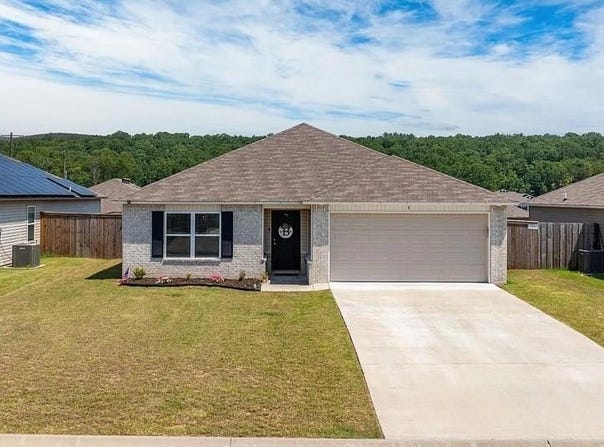 3 Sun Drenched Trail, Conway, AR 72032