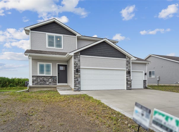 1420 Werthman Drive, Waukee, IA 50263