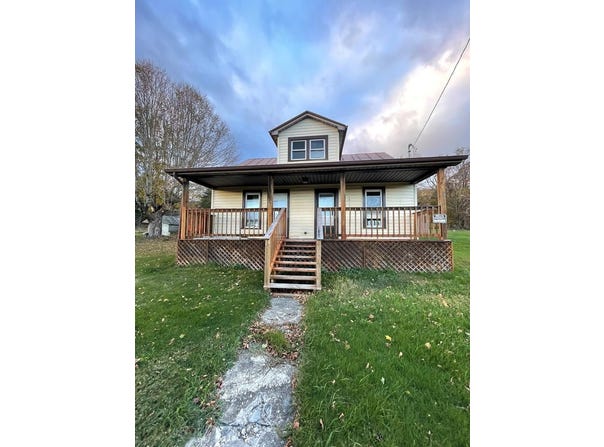 16738 Highlands Pkwy, Whitetop, VA 24292-2467