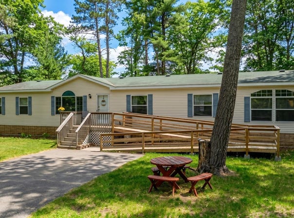 8378 Onigum Road NW, Walker, MN 56484