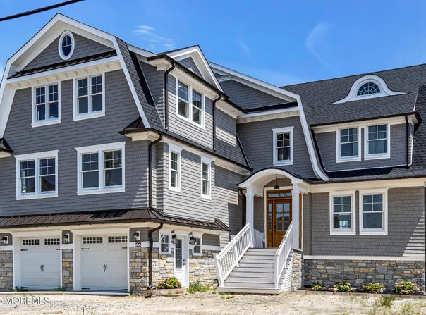 122 Squan Beach Drive, Mantoloking, NJ 08738