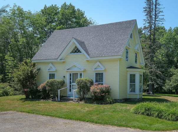 553 N Deer Isle Road, Deer Isle, ME 04627