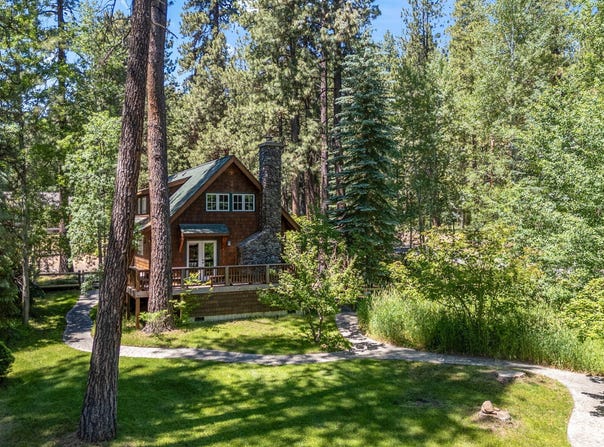 25601 SW Suttle-Sherman Road, Camp Sherman, OR 97730