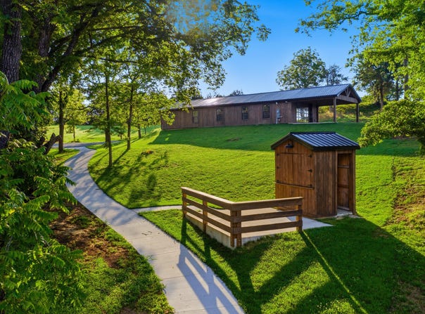2250 Willisburg Lane, Lawrenceburg, KY 40342