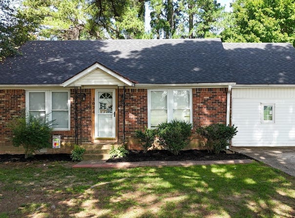 3024 Stellaruth, Martin, TN 38237