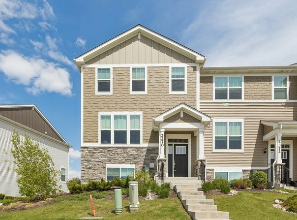 2370 Southwind Boulevard, South Elgin, IL 60177